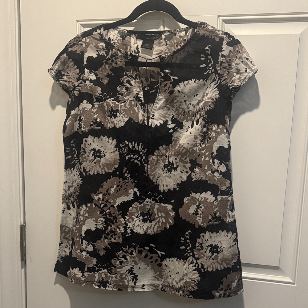 CALVIN KLEIN  Black Floral Cap Sleeve Blouse